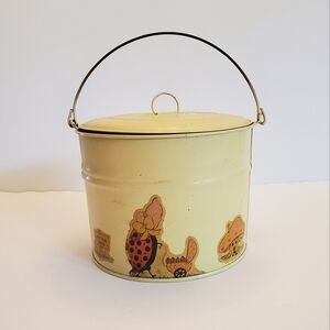 Vintage lunch pail